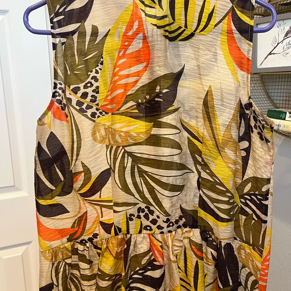 CAbi Bali Top Tropical Blouse Size Medium Lightweight Great for Spring Break - Picture 5 of 5